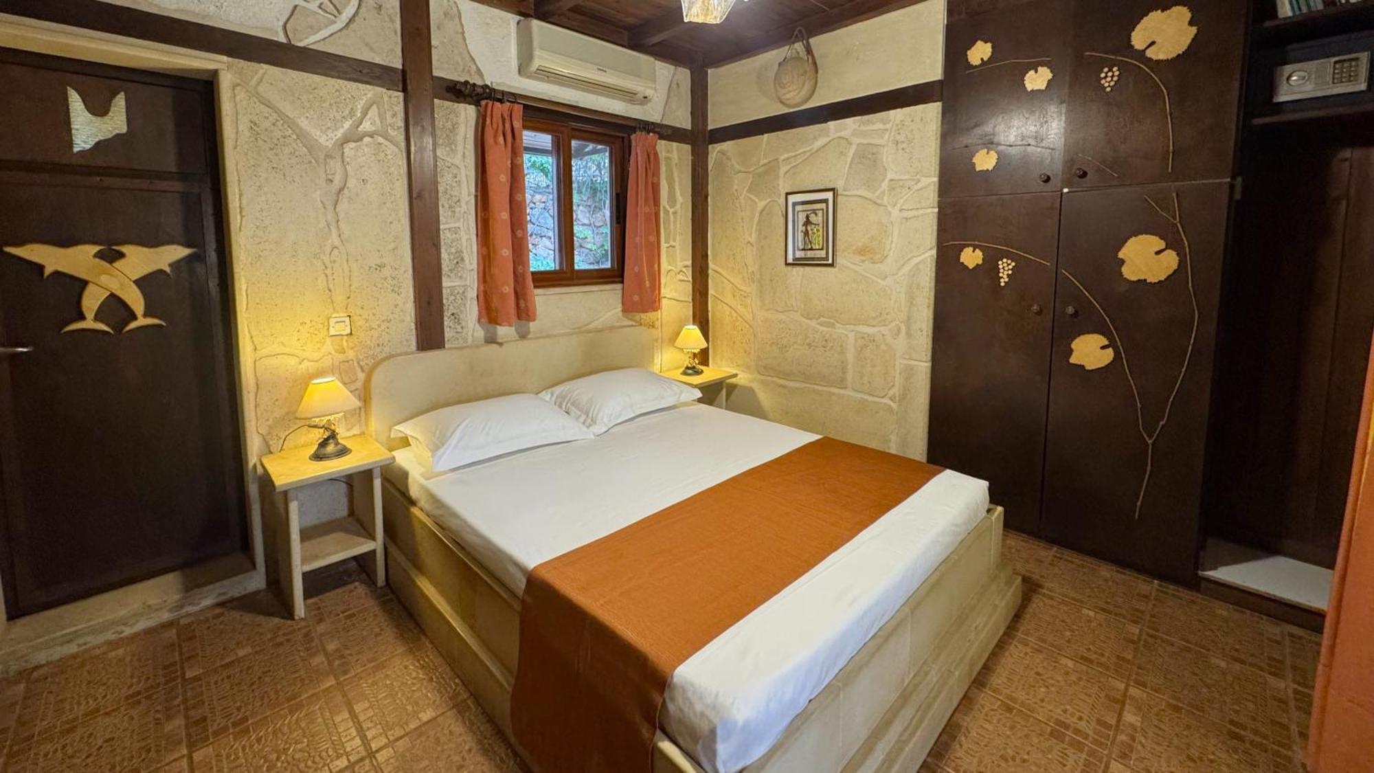 Stella's Traditional Guest house